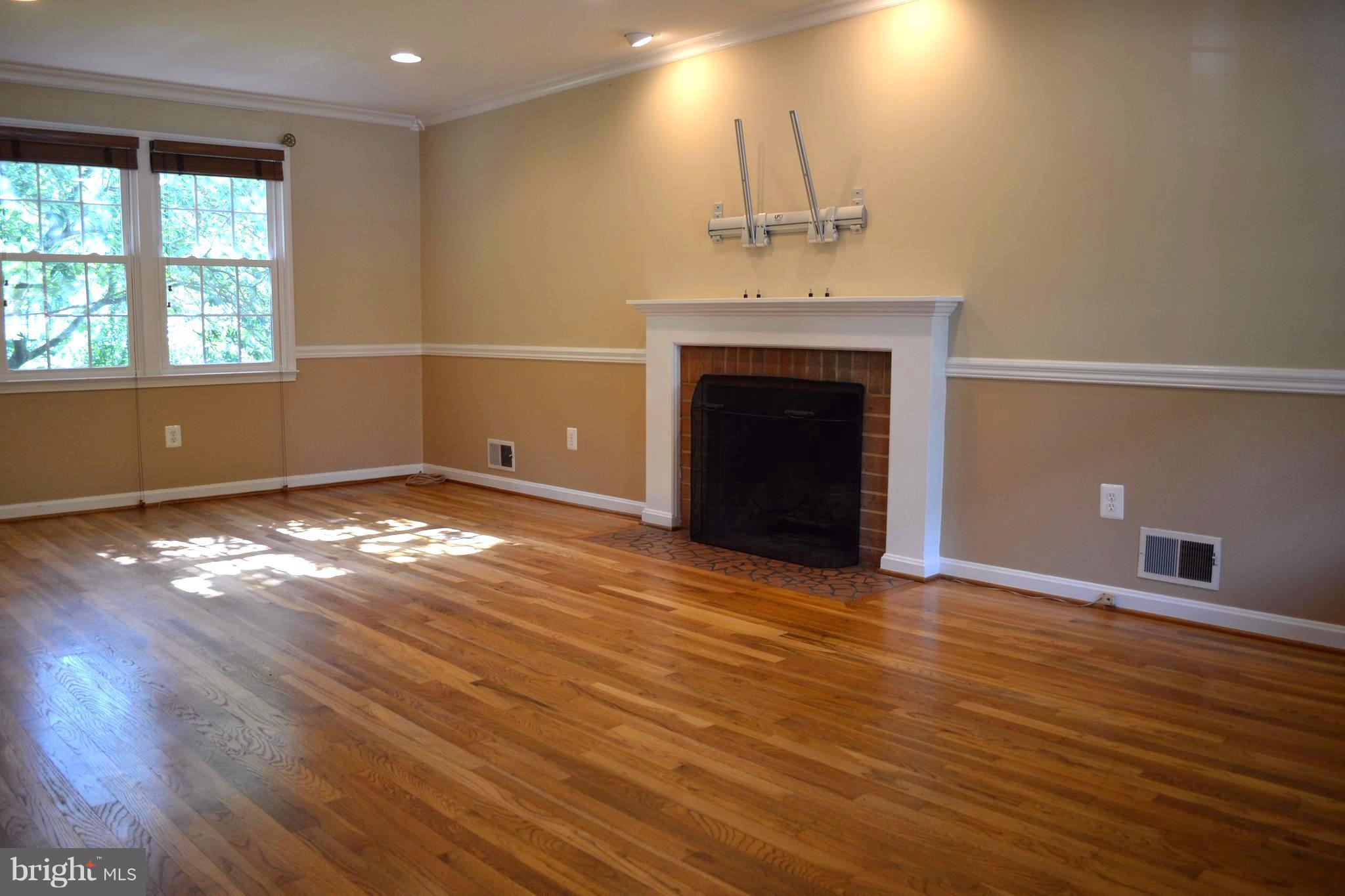 ORANGE HUNT ESTATES - Residential