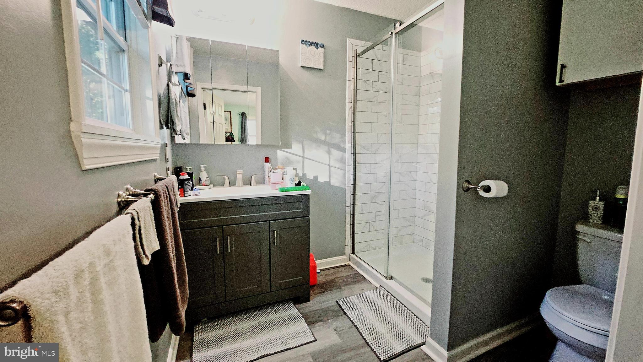 HEDGESVILLE - Residential