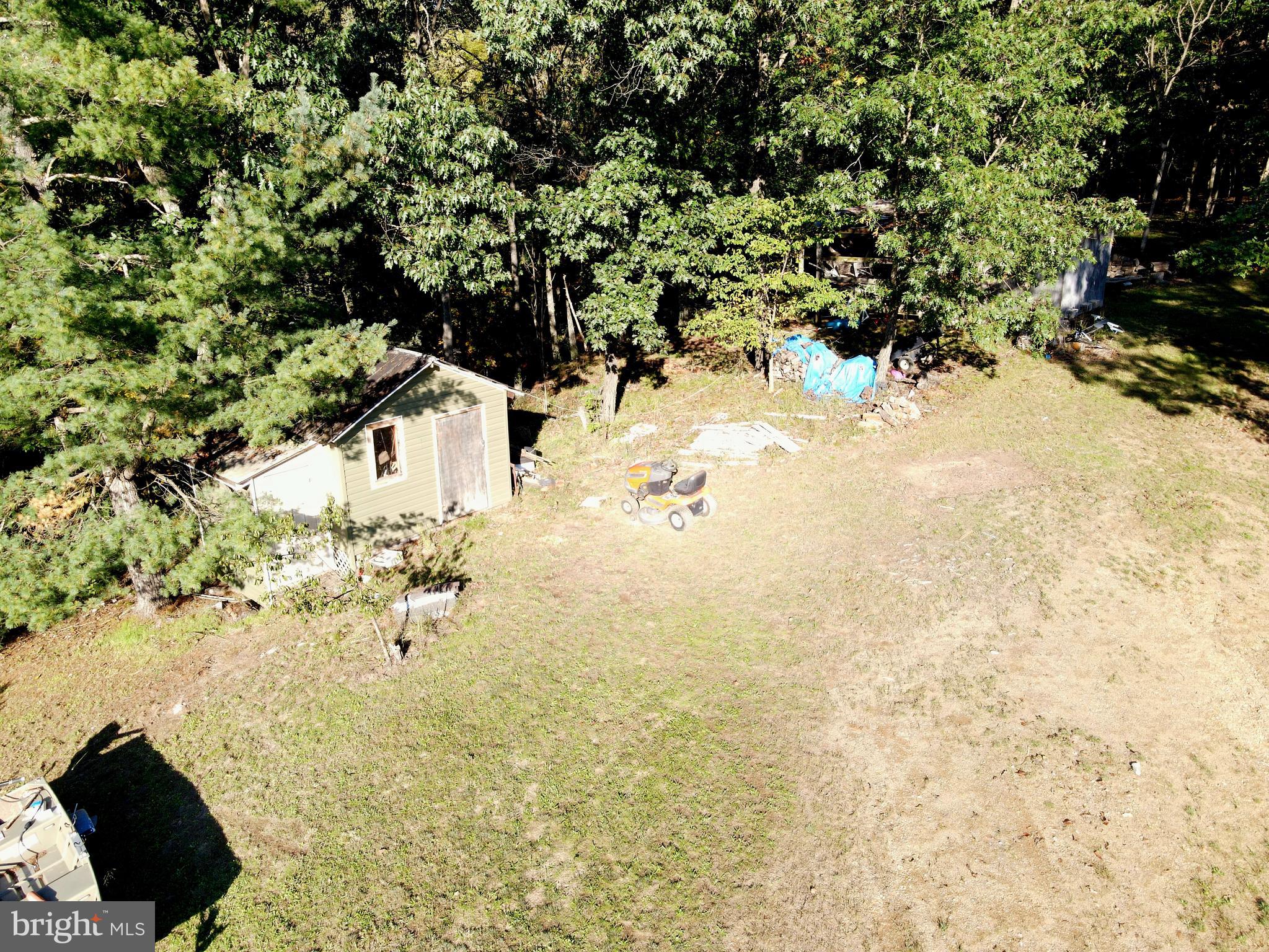 HEDGESVILLE - Residential