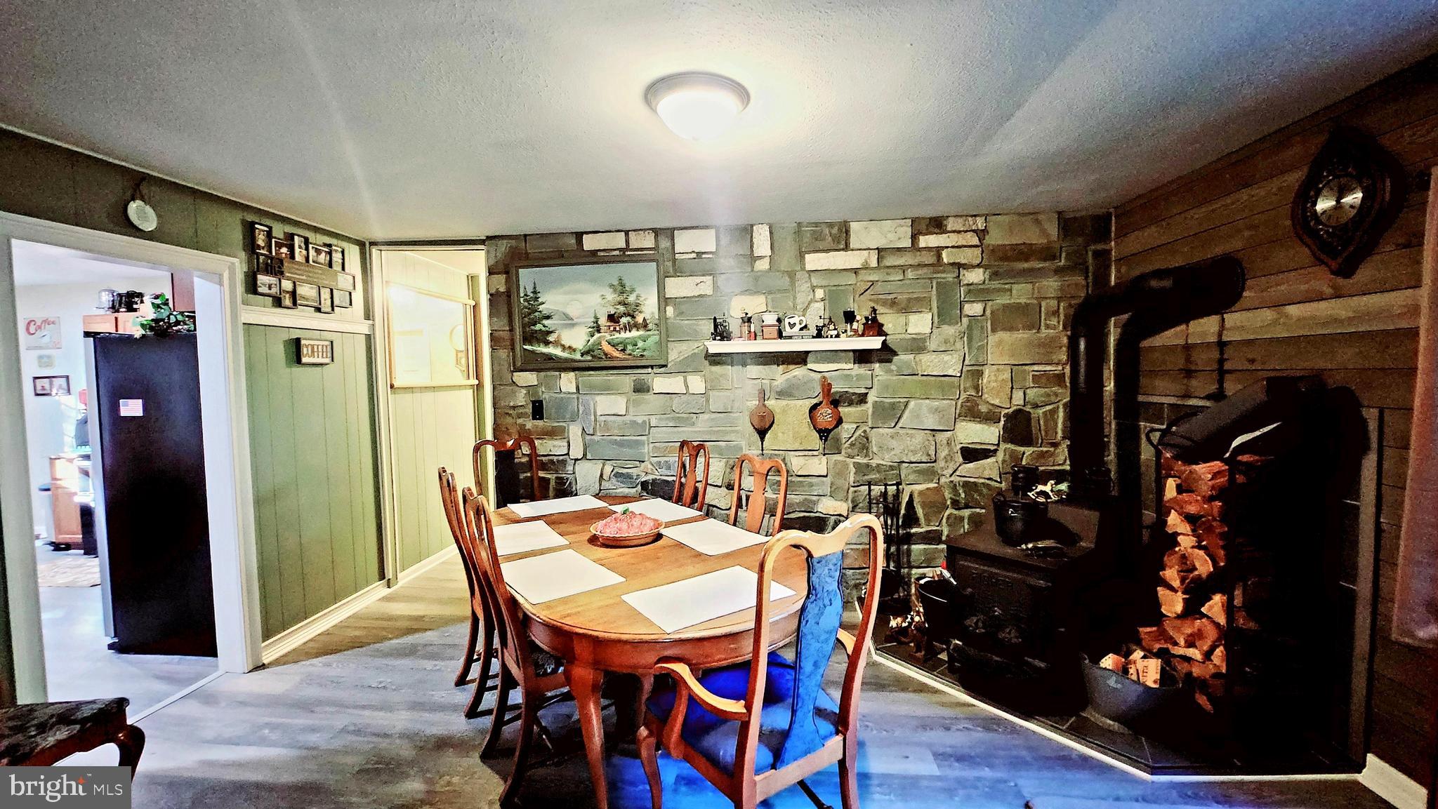 HEDGESVILLE - Residential