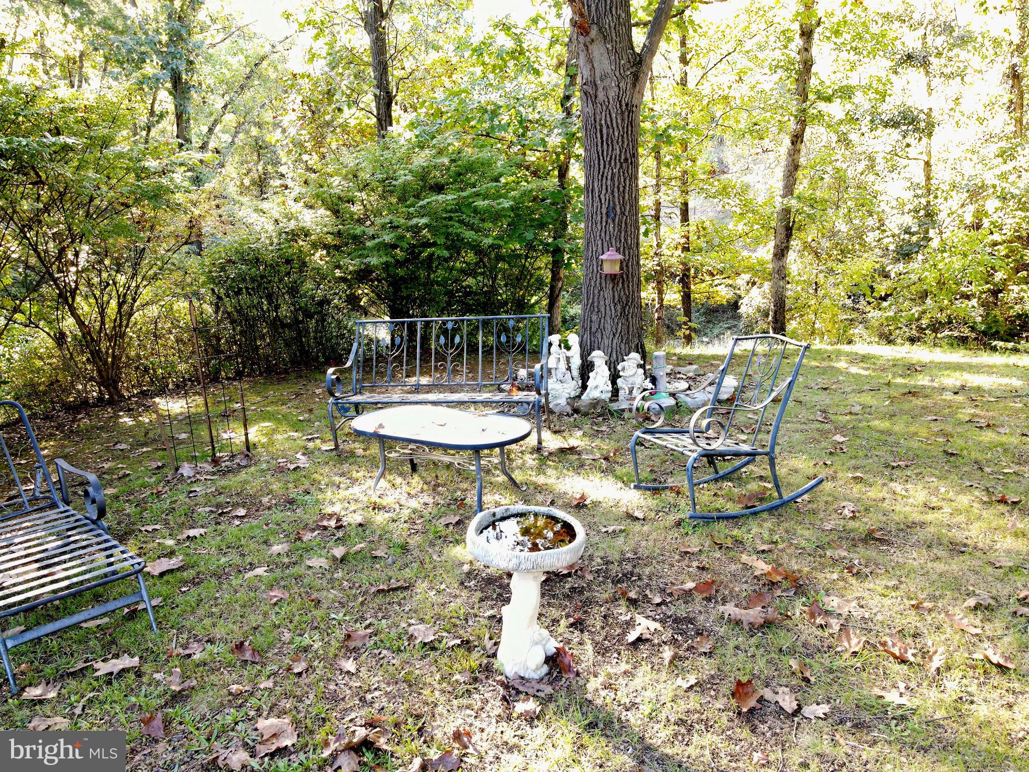 HEDGESVILLE - Residential