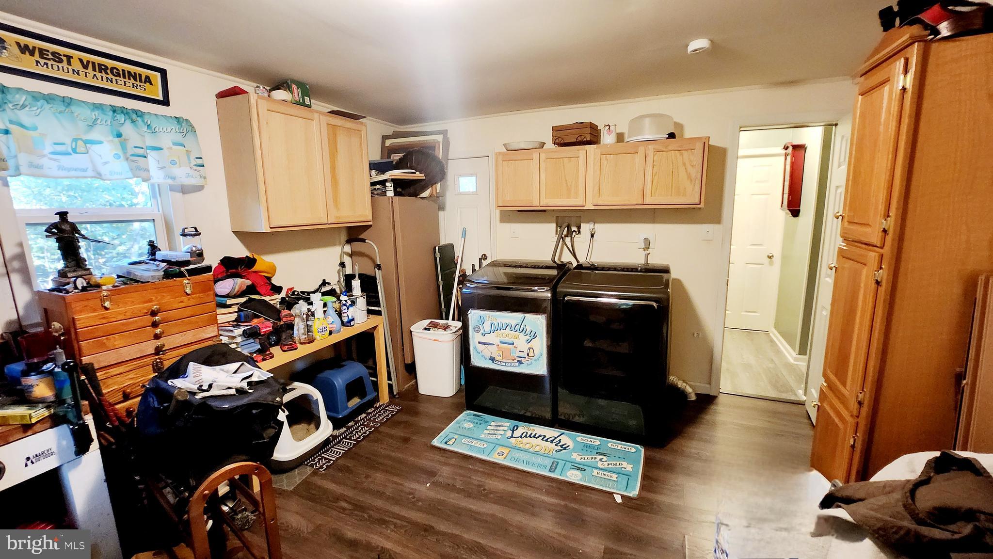 HEDGESVILLE - Residential