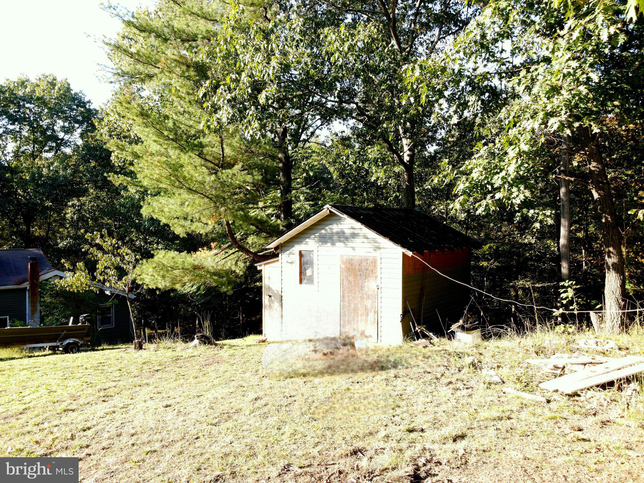 HEDGESVILLE - Residential