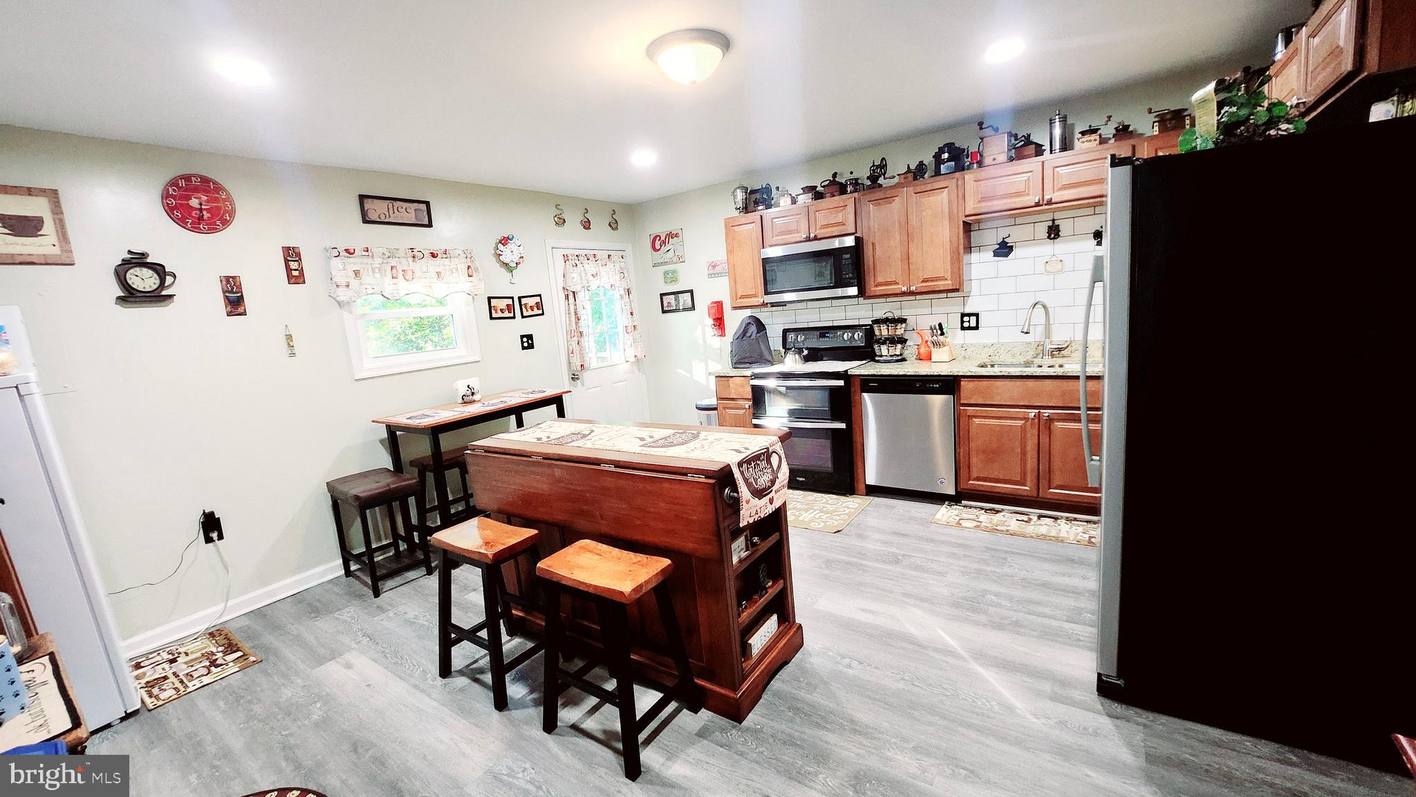 HEDGESVILLE - Residential