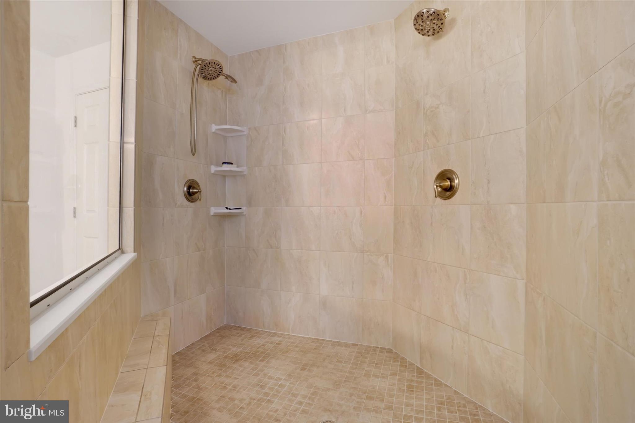 HAMILTON'S OVERLOOK - Residential