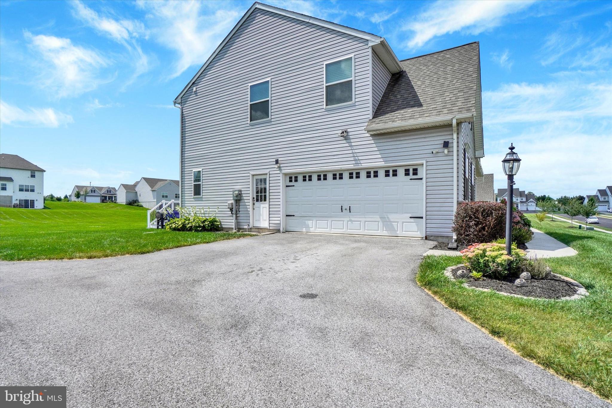 HAMILTON'S OVERLOOK - Residential