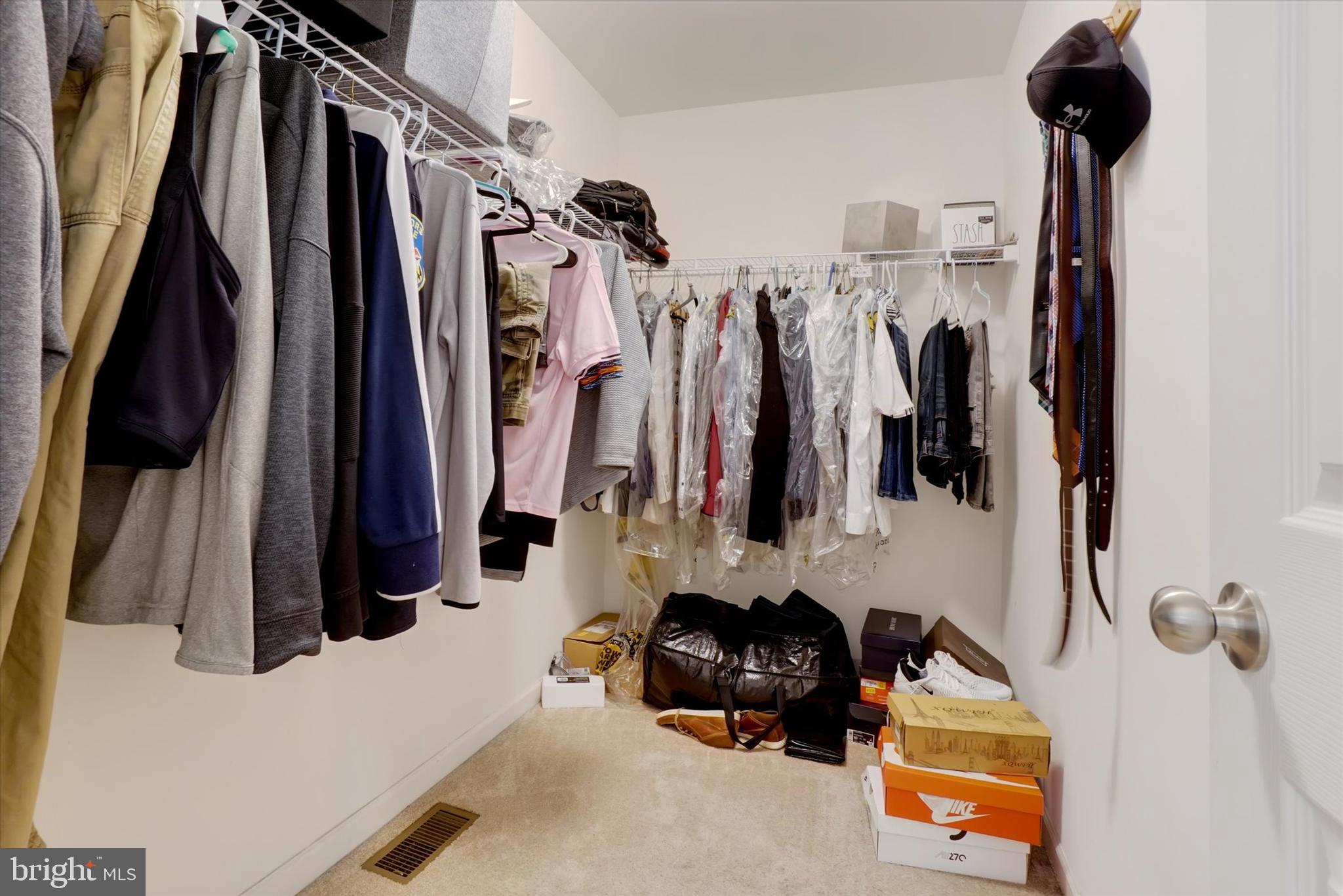 HAMILTON'S OVERLOOK - Residential