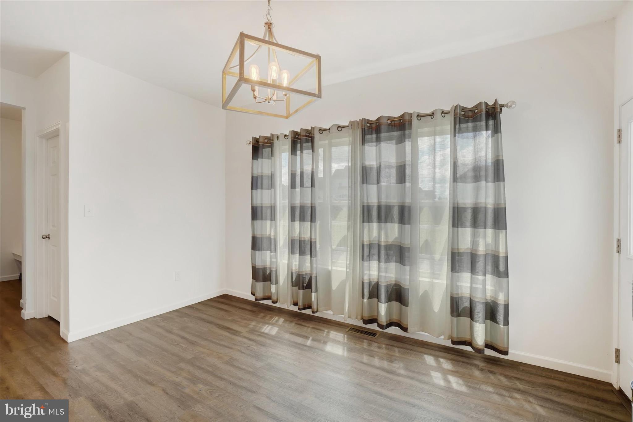 HAMILTON'S OVERLOOK - Residential