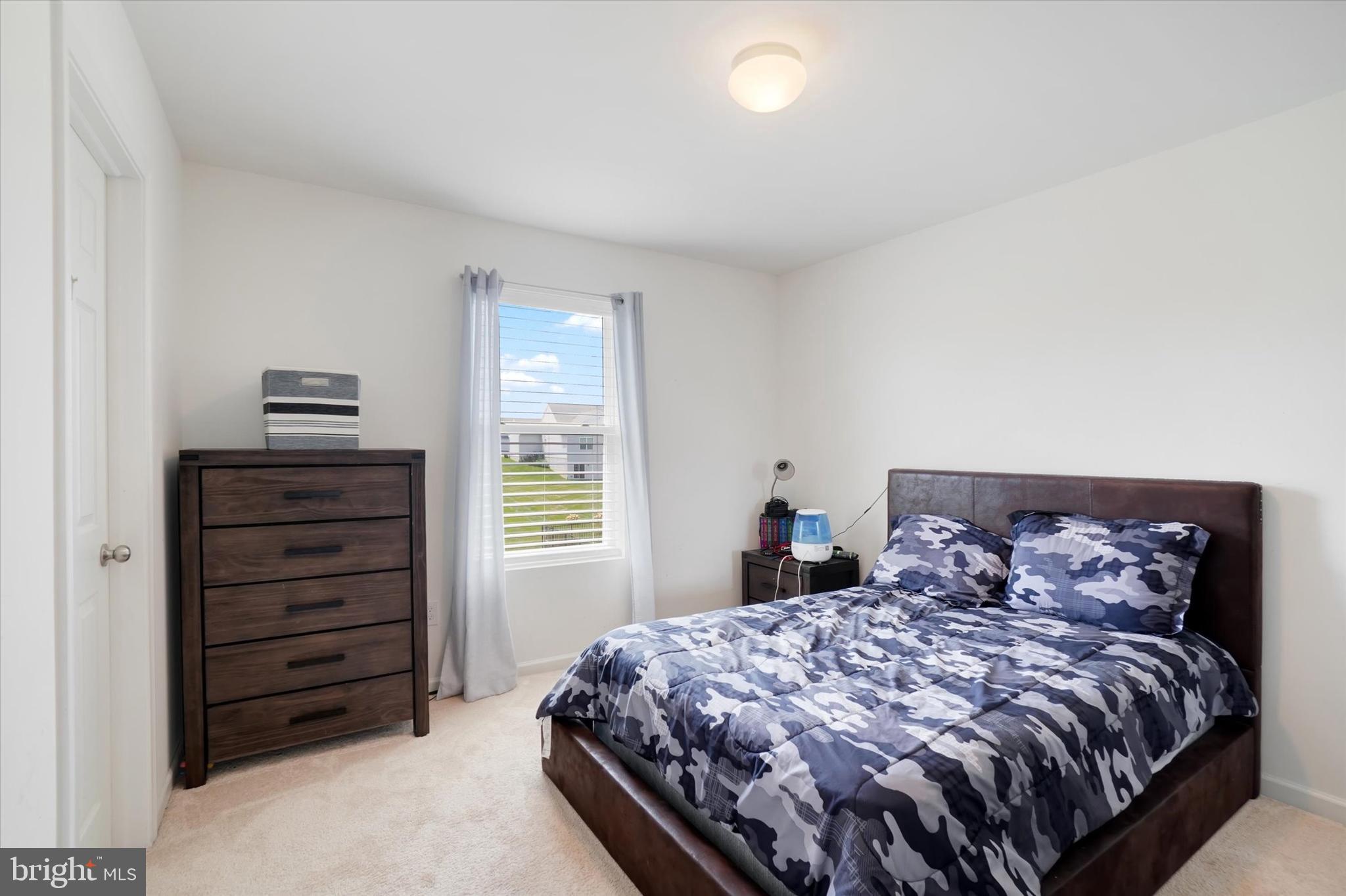 HAMILTON'S OVERLOOK - Residential