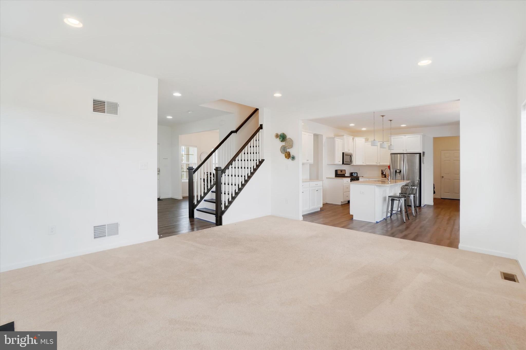 HAMILTON'S OVERLOOK - Residential