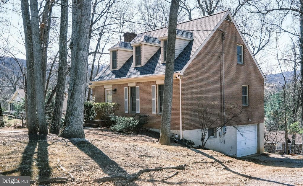 Photo of 107 Richmond Road, FRONT ROYAL, VA 22630 (MLS # VAWR2013826)
