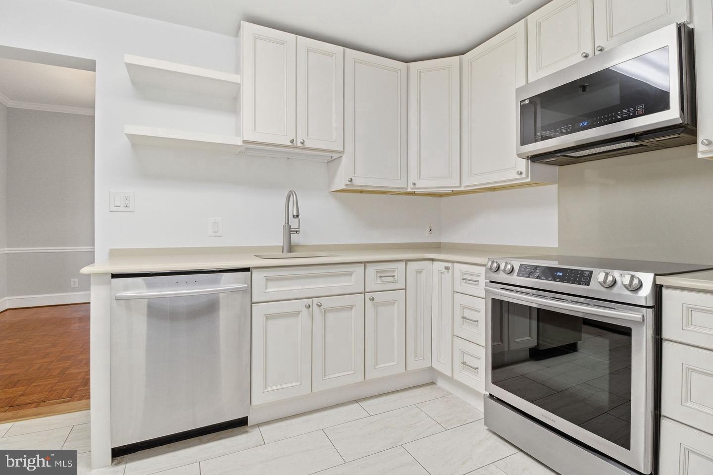 8101 CONNECTICUT AVENUE N-304