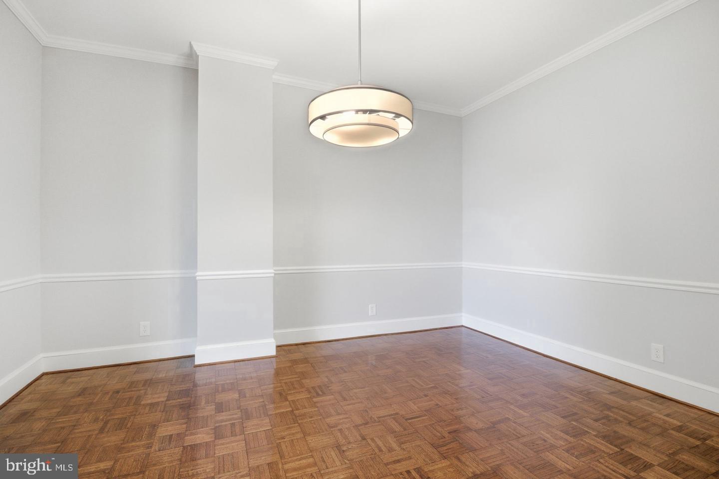 8101 CONNECTICUT AVENUE N-304