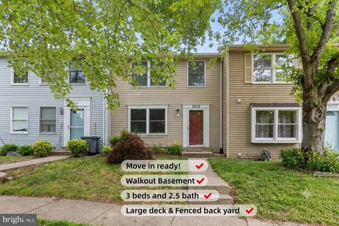 Photo of 8828 Cross Country Place, GAITHERSBURG, MD 20879 (MLS # MDMC2238346)