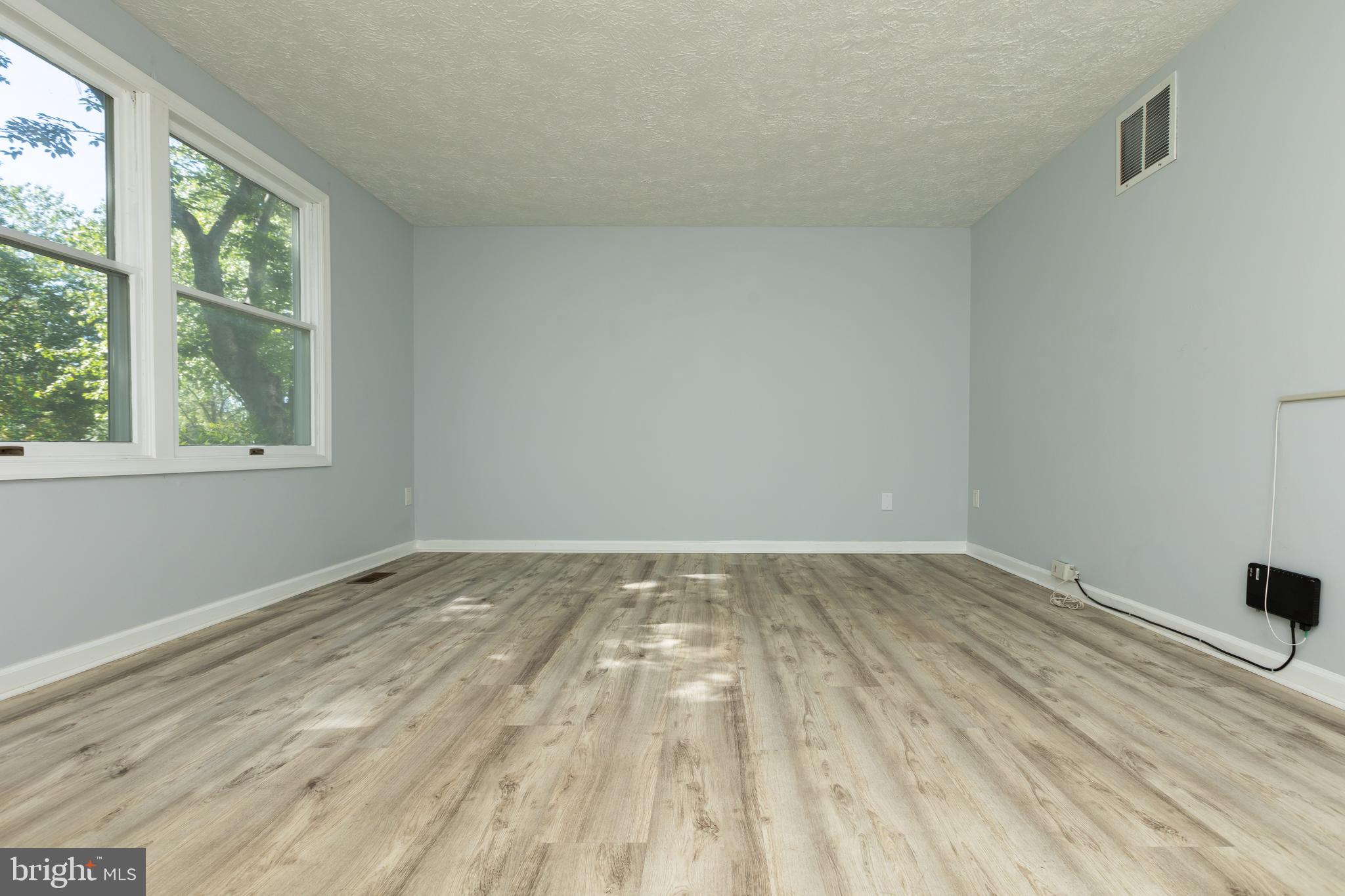 8828 CROSS COUNTRY PLACE