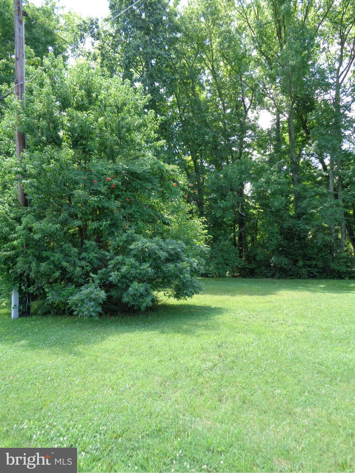 BEL AIR ACRES - Land