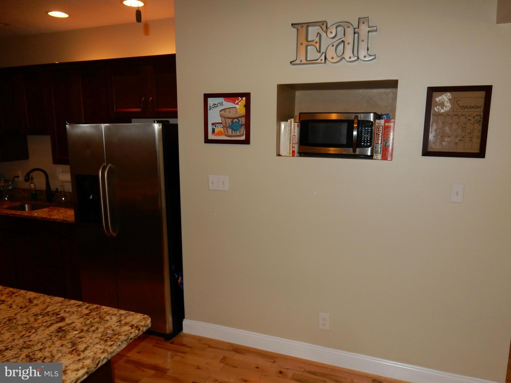 LAKE SHORE - Residential