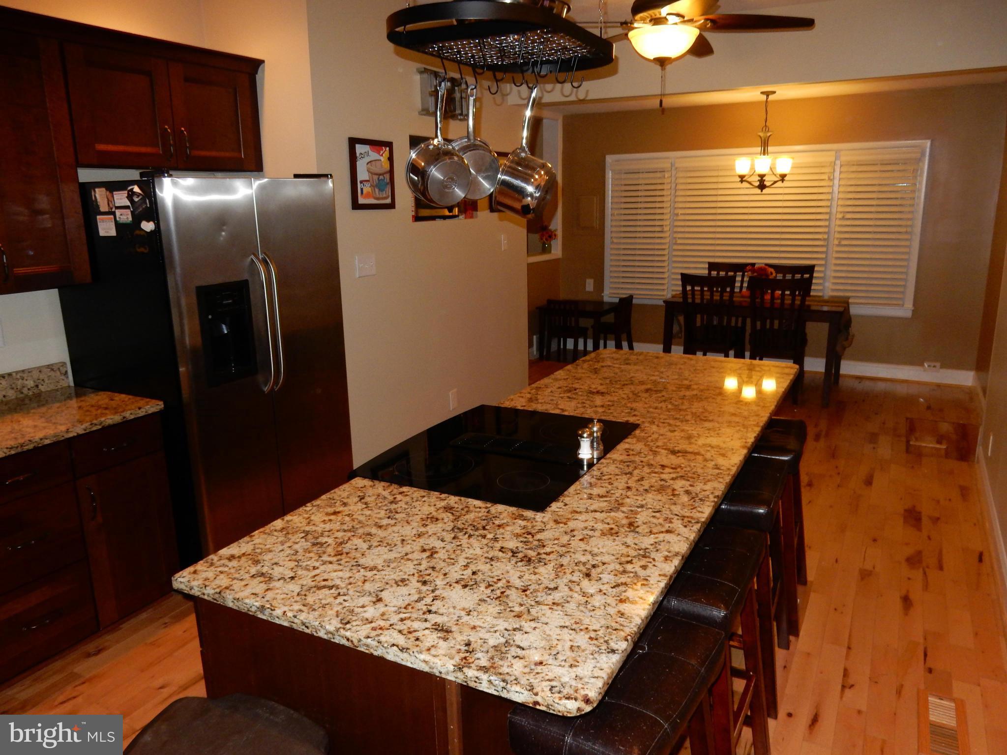 LAKE SHORE - Residential