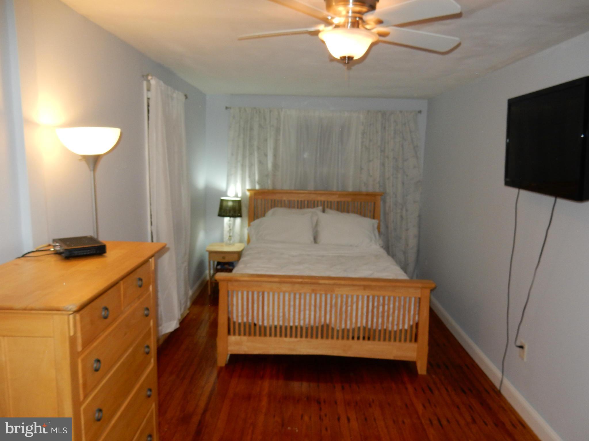 LAKE SHORE - Residential