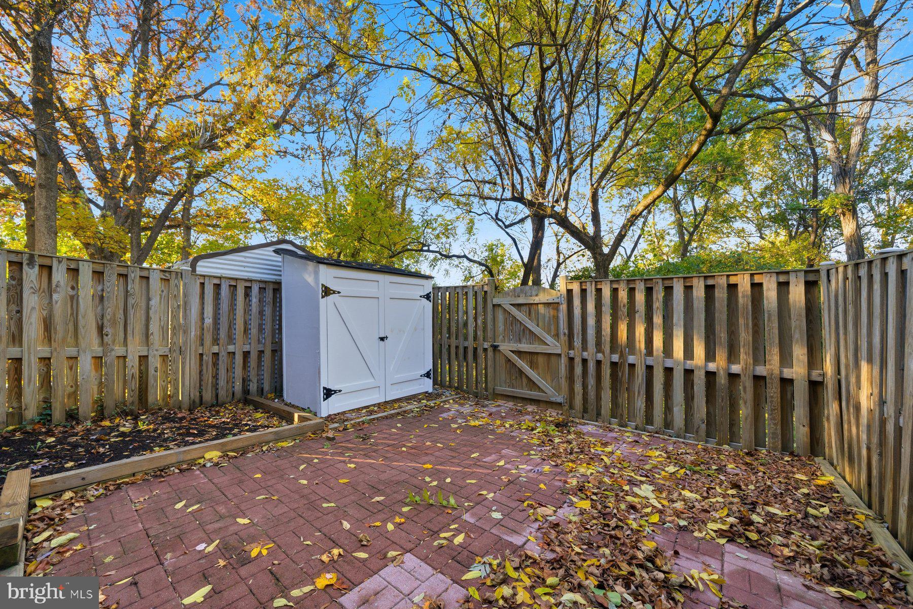 GREAT OAK SQUARE - Residential