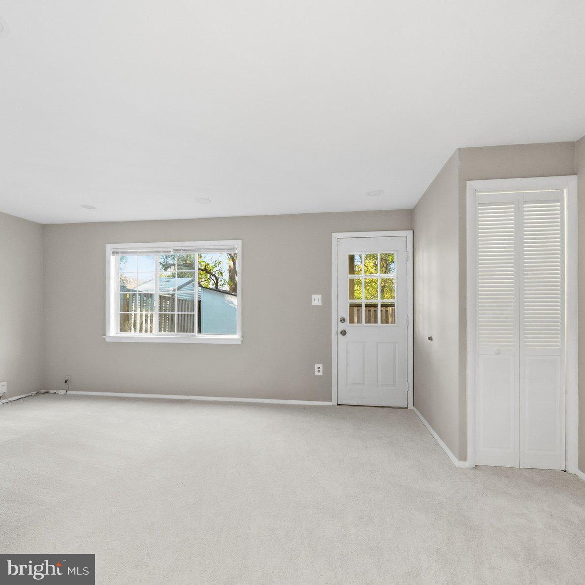 GREAT OAK SQUARE - Residential