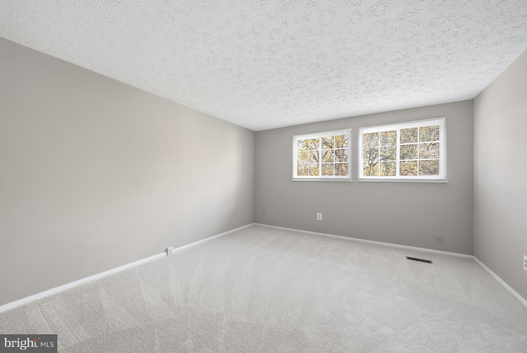 GREAT OAK SQUARE - Residential