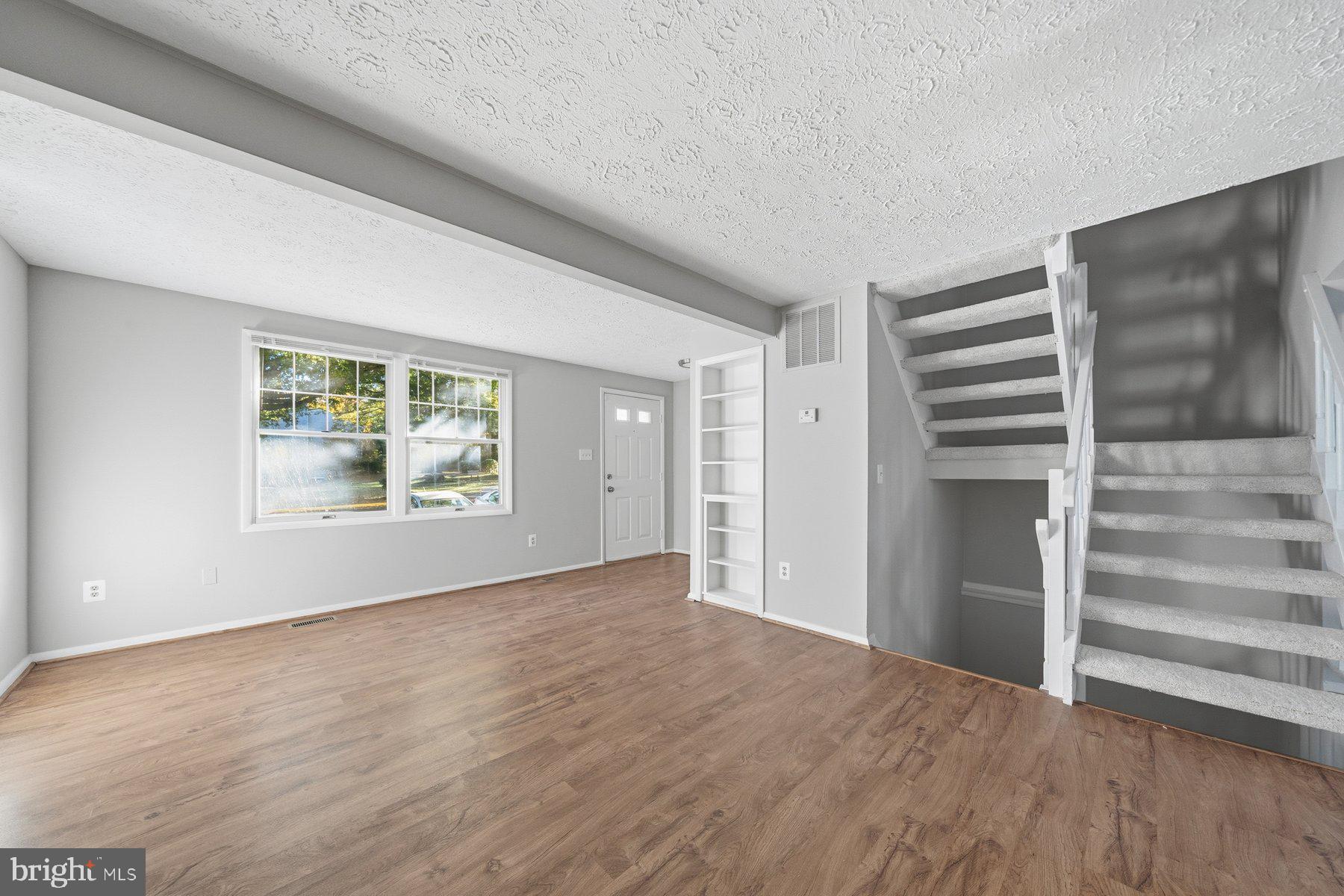 GREAT OAK SQUARE - Residential