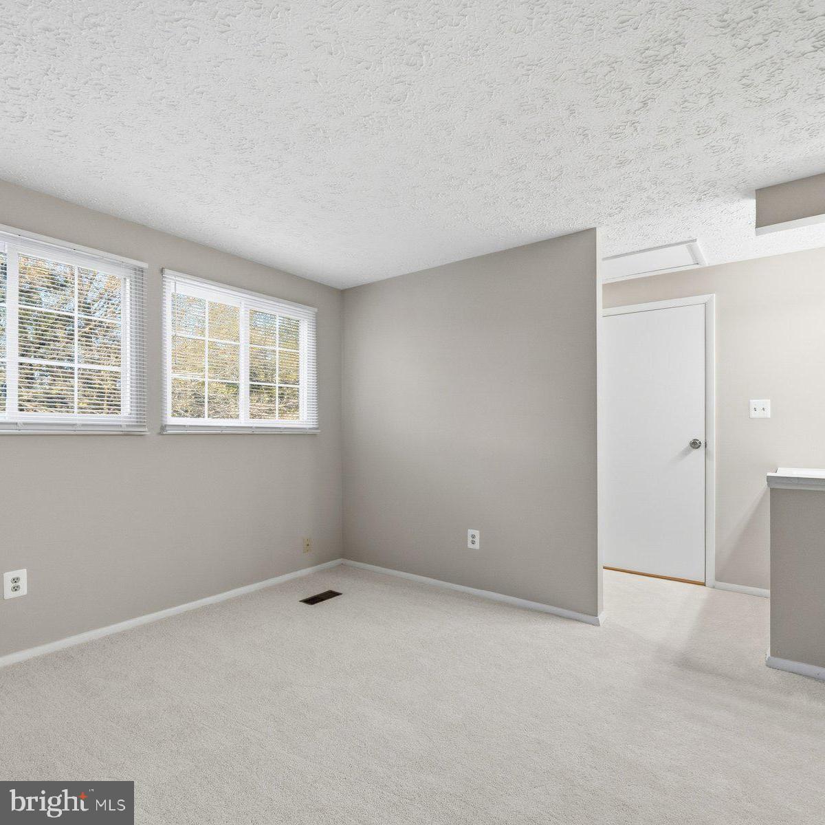 GREAT OAK SQUARE - Residential