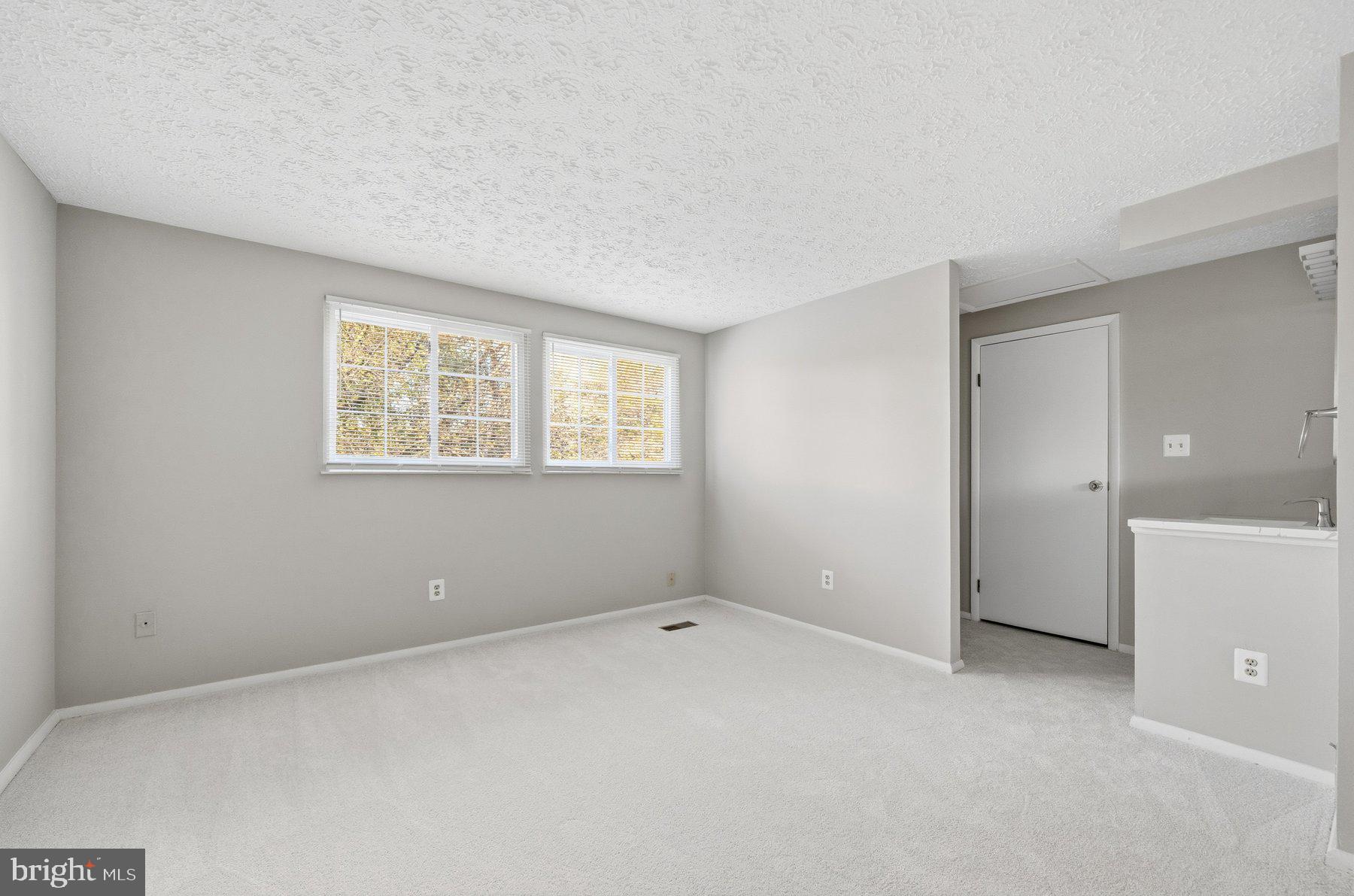 GREAT OAK SQUARE - Residential