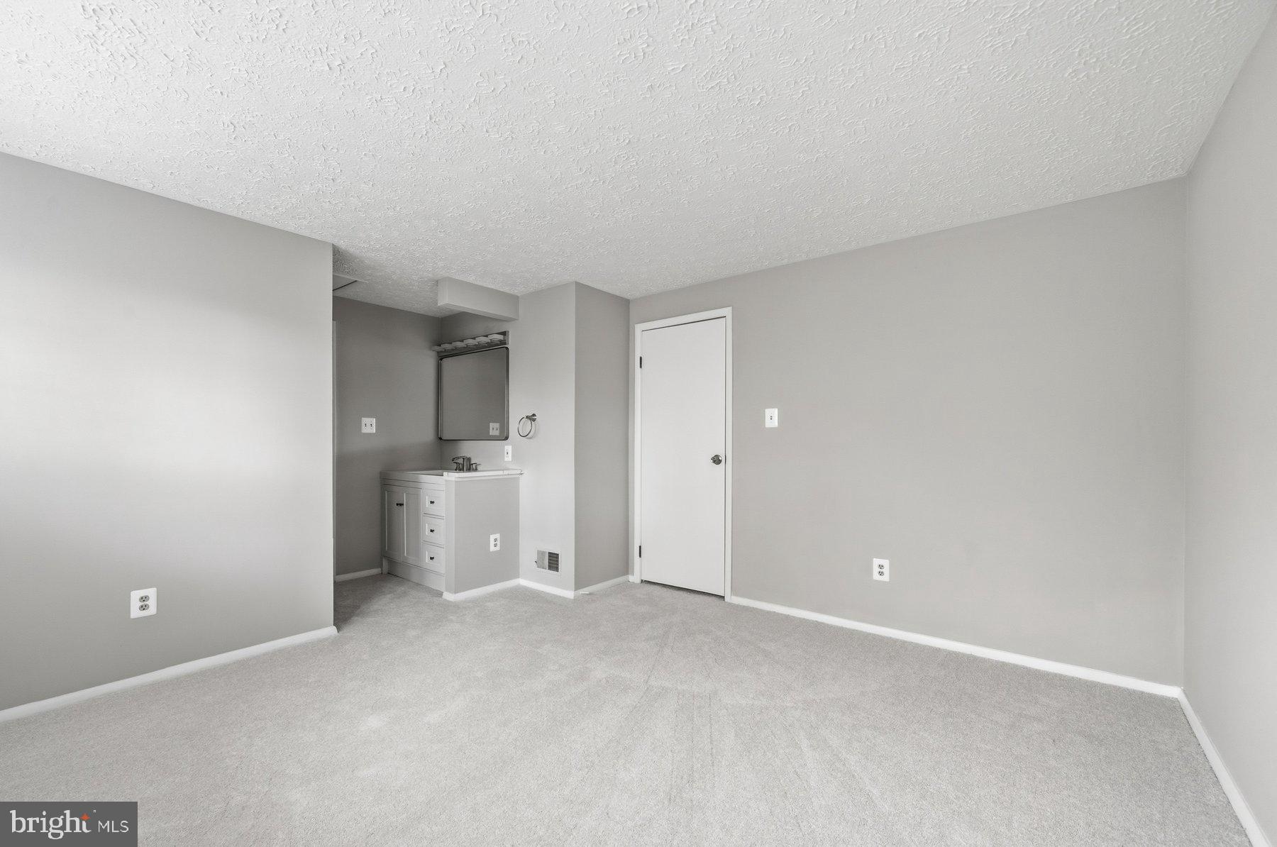 GREAT OAK SQUARE - Residential