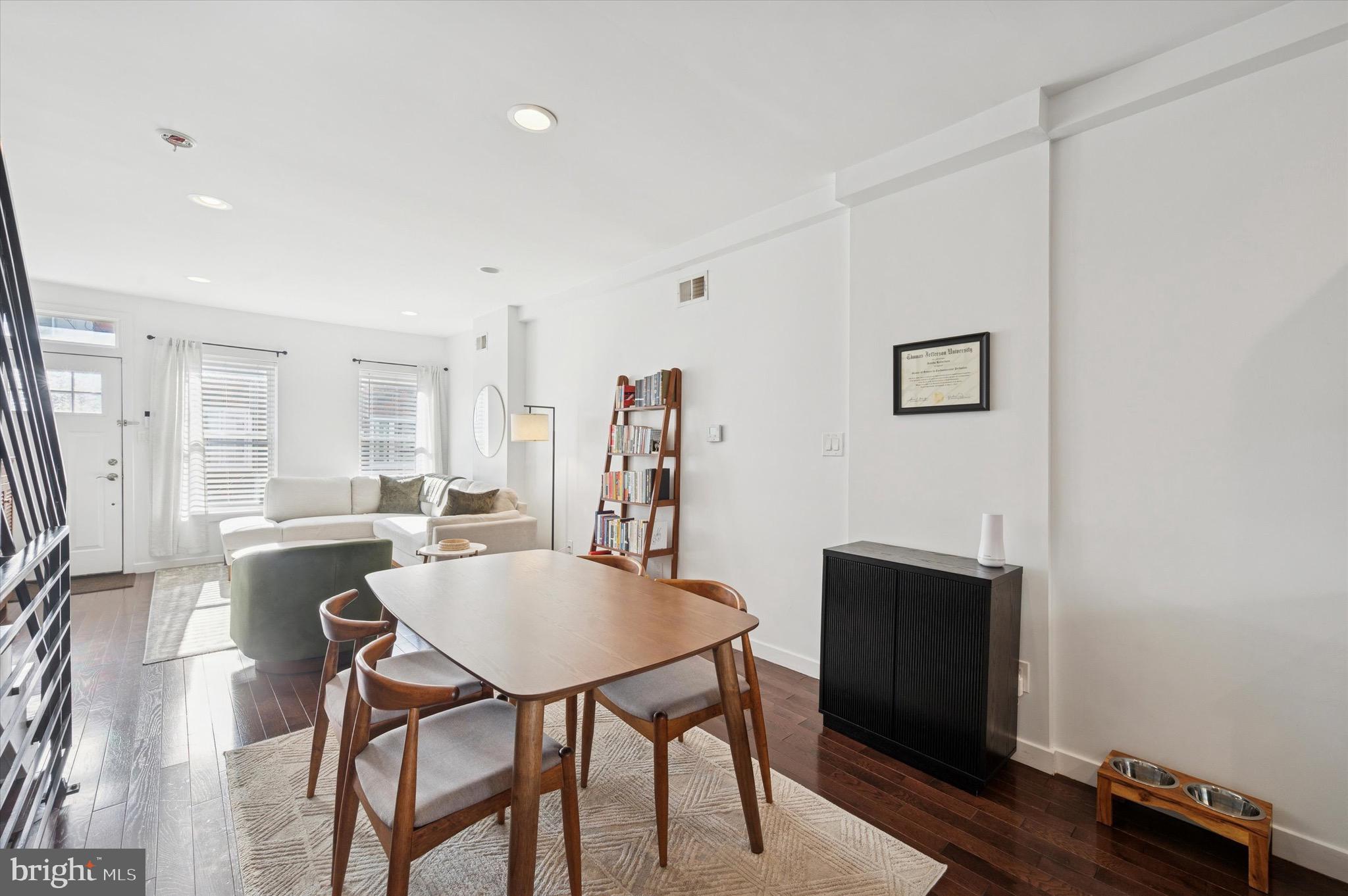 POINT BREEZE - Residential