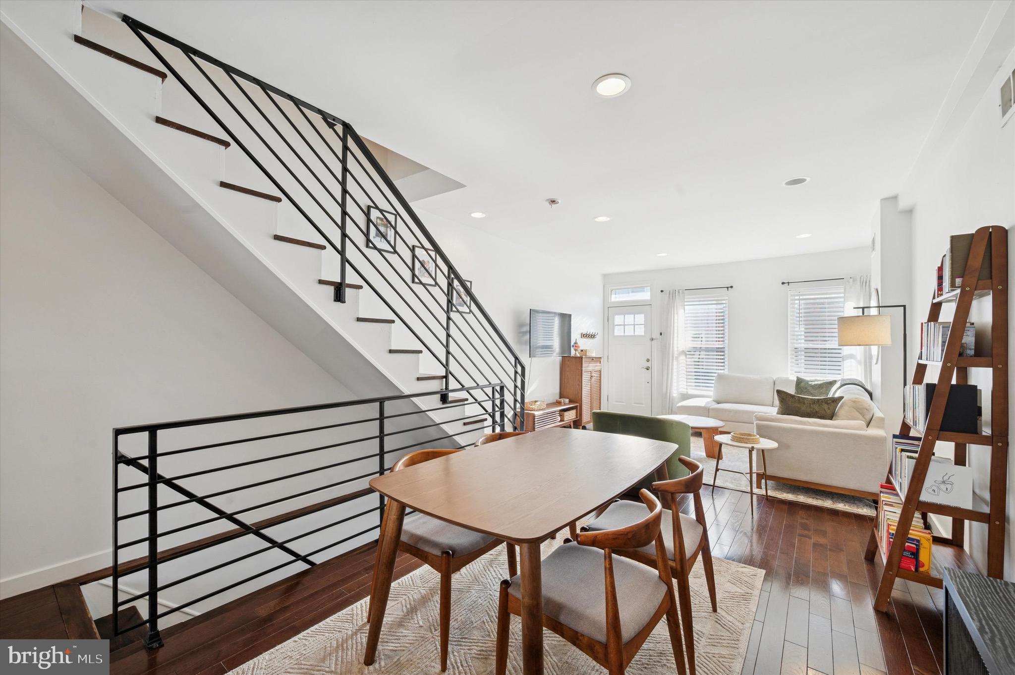 POINT BREEZE - Residential