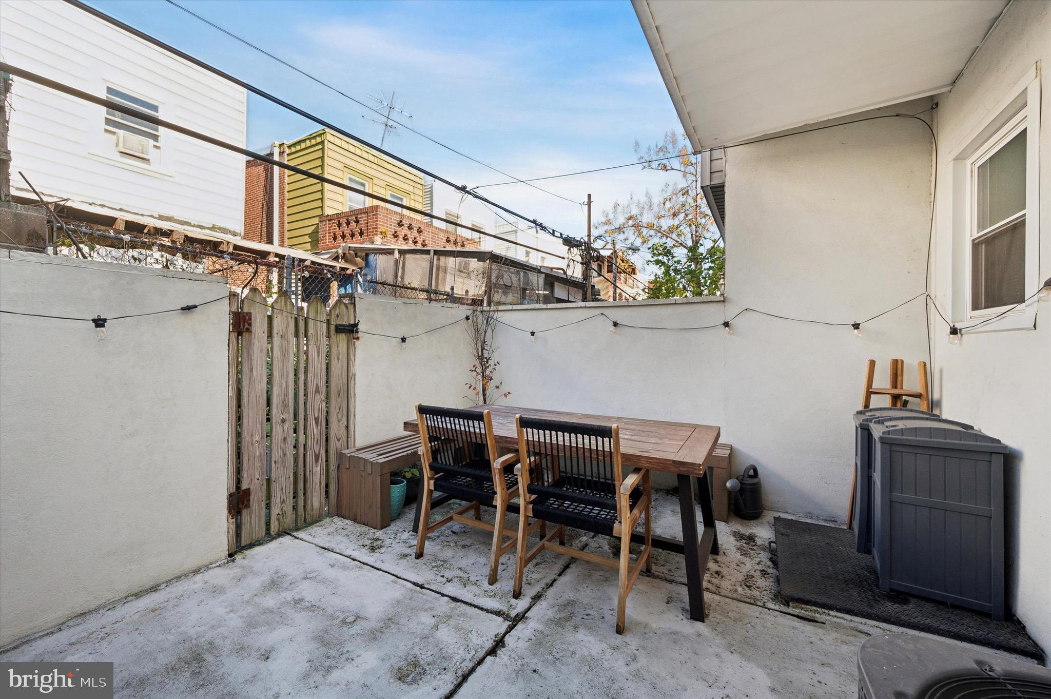 POINT BREEZE - Residential