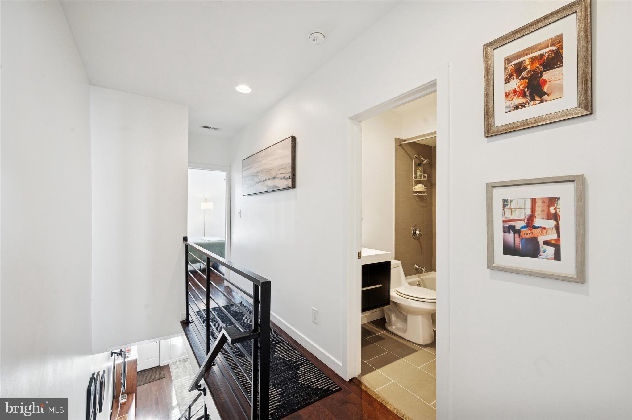 POINT BREEZE - Residential