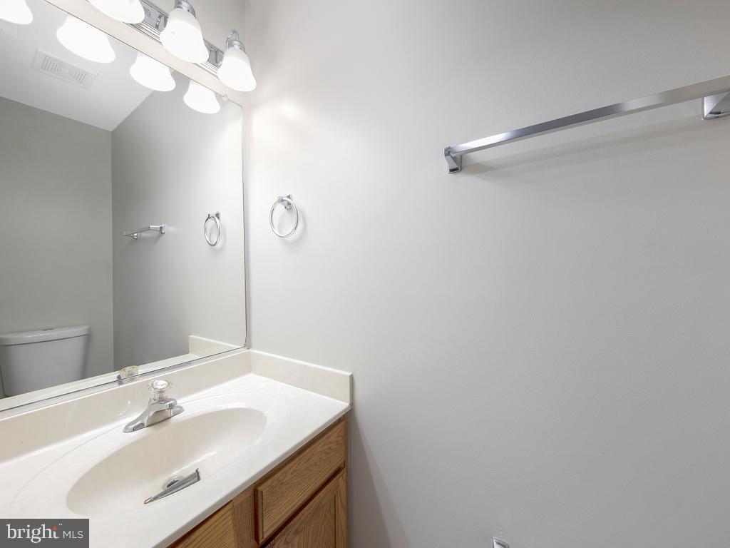 SALEM FIELDS - Residential Lease