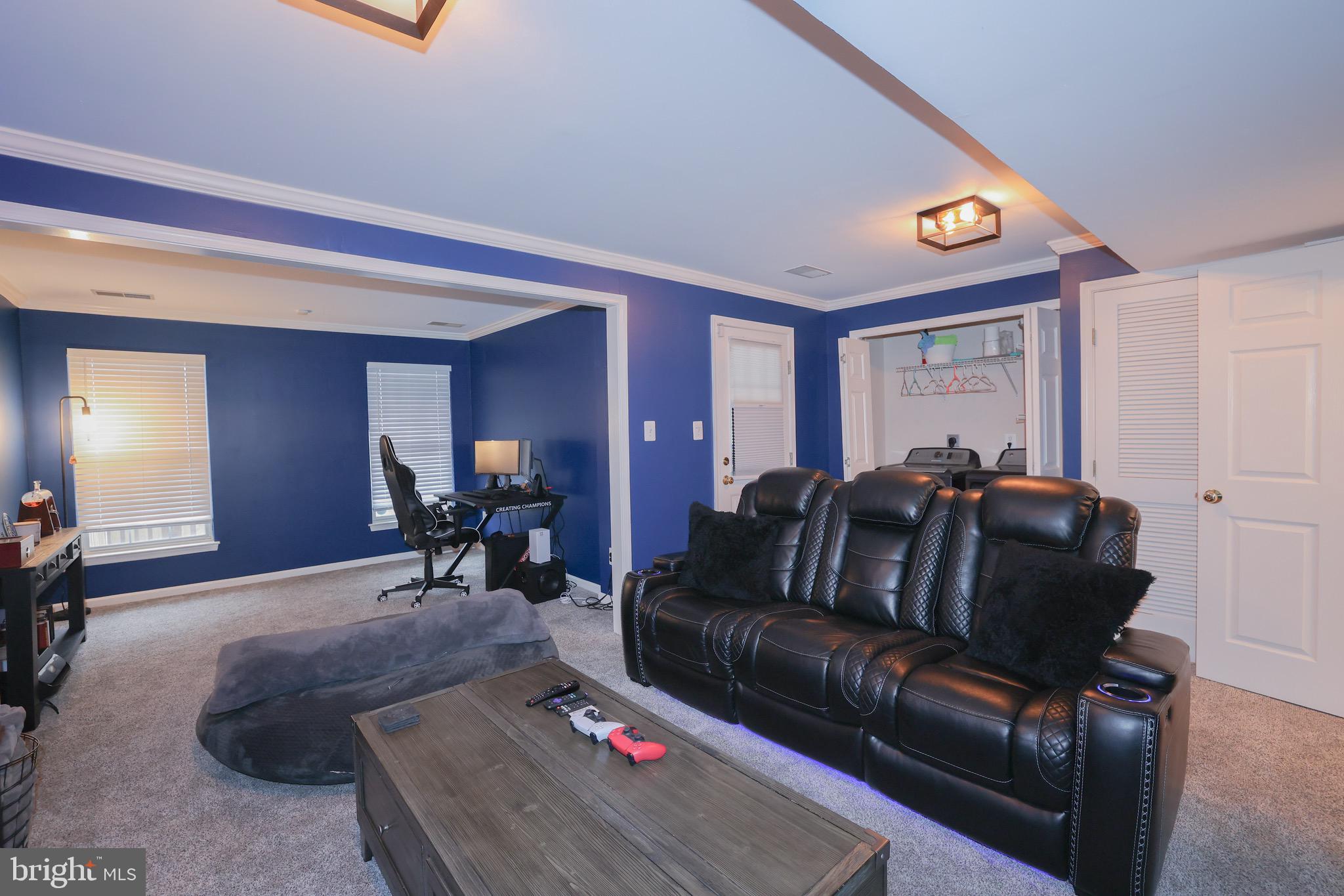 POTOMAC LAKES - Residential