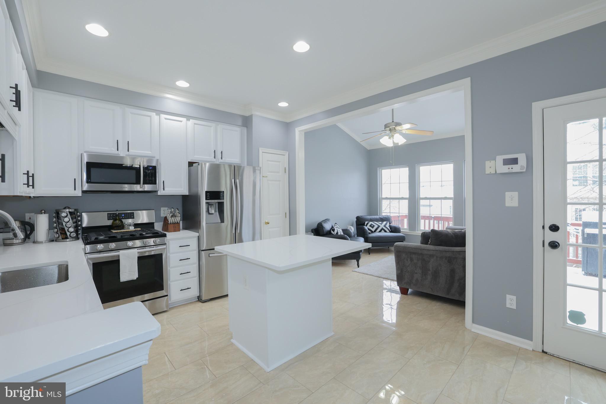 POTOMAC LAKES - Residential