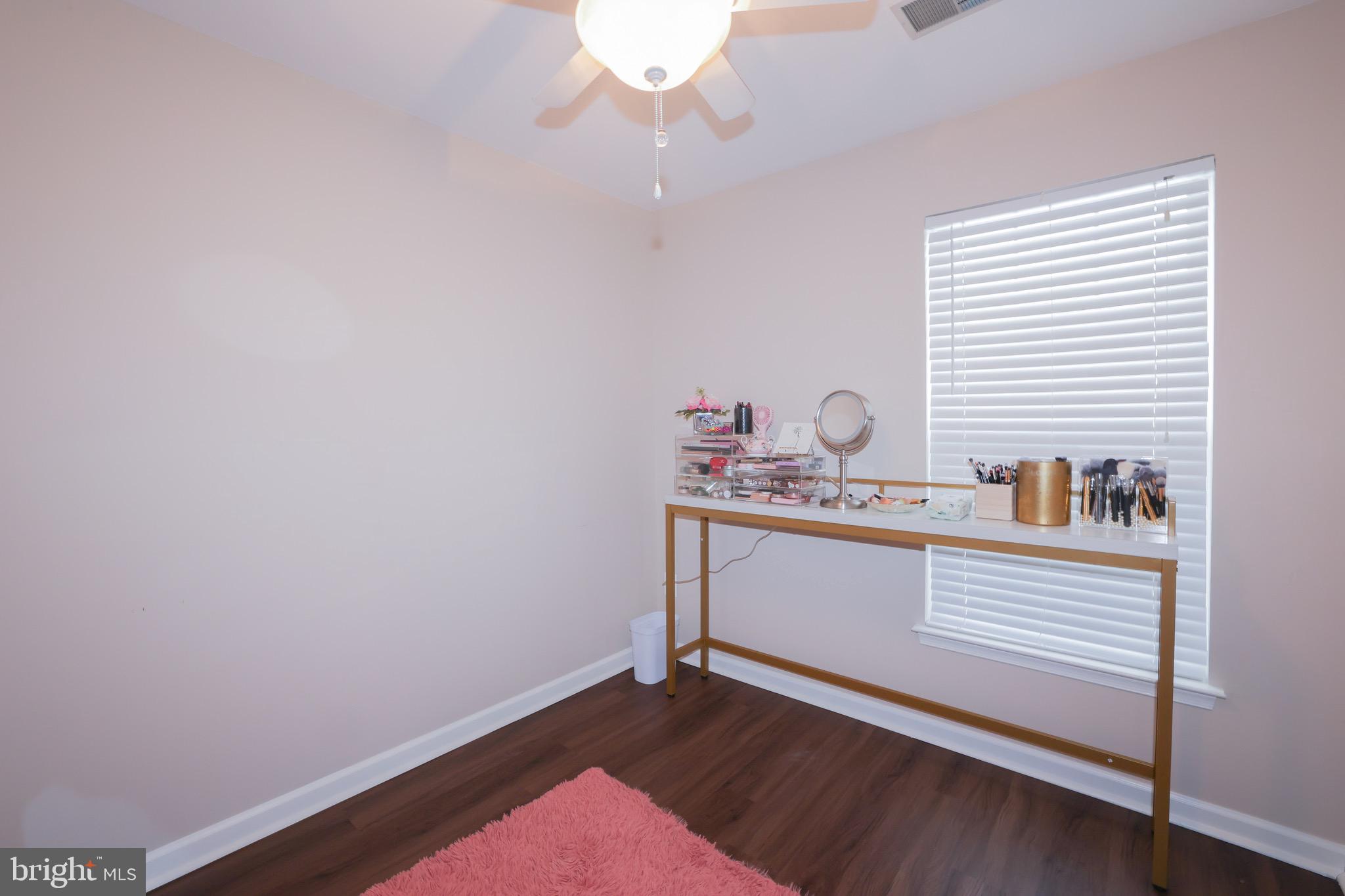 POTOMAC LAKES - Residential