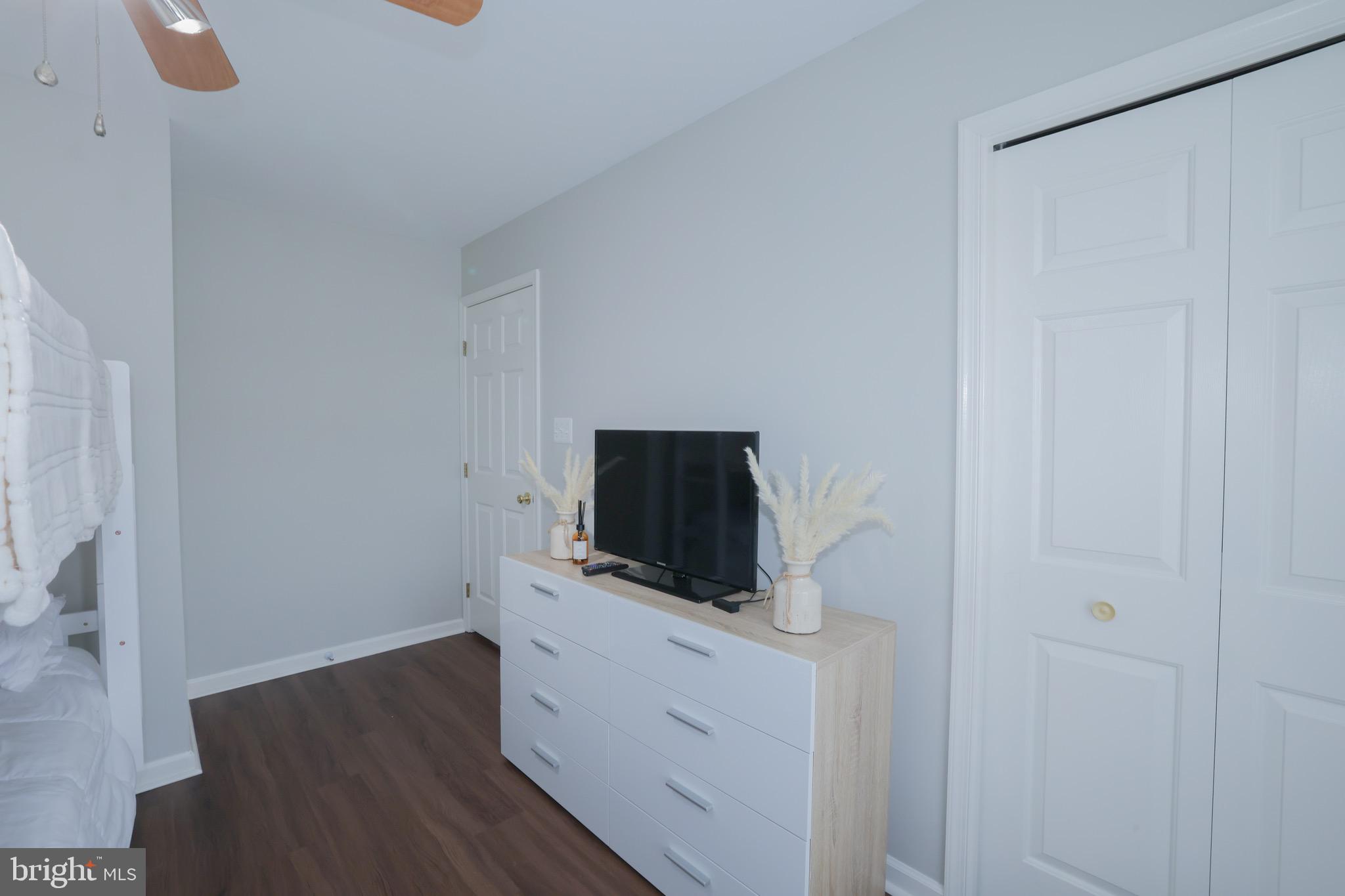 POTOMAC LAKES - Residential