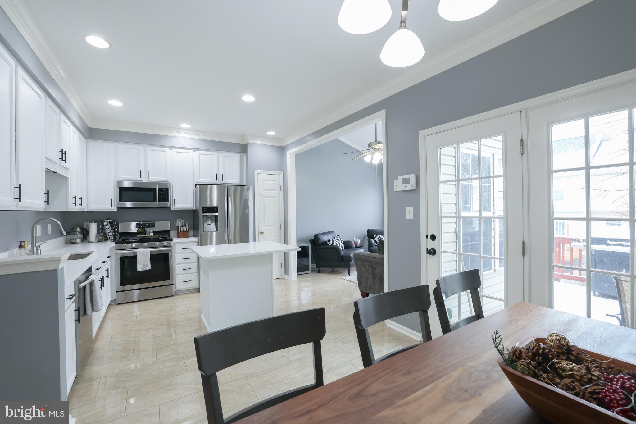 POTOMAC LAKES - Residential