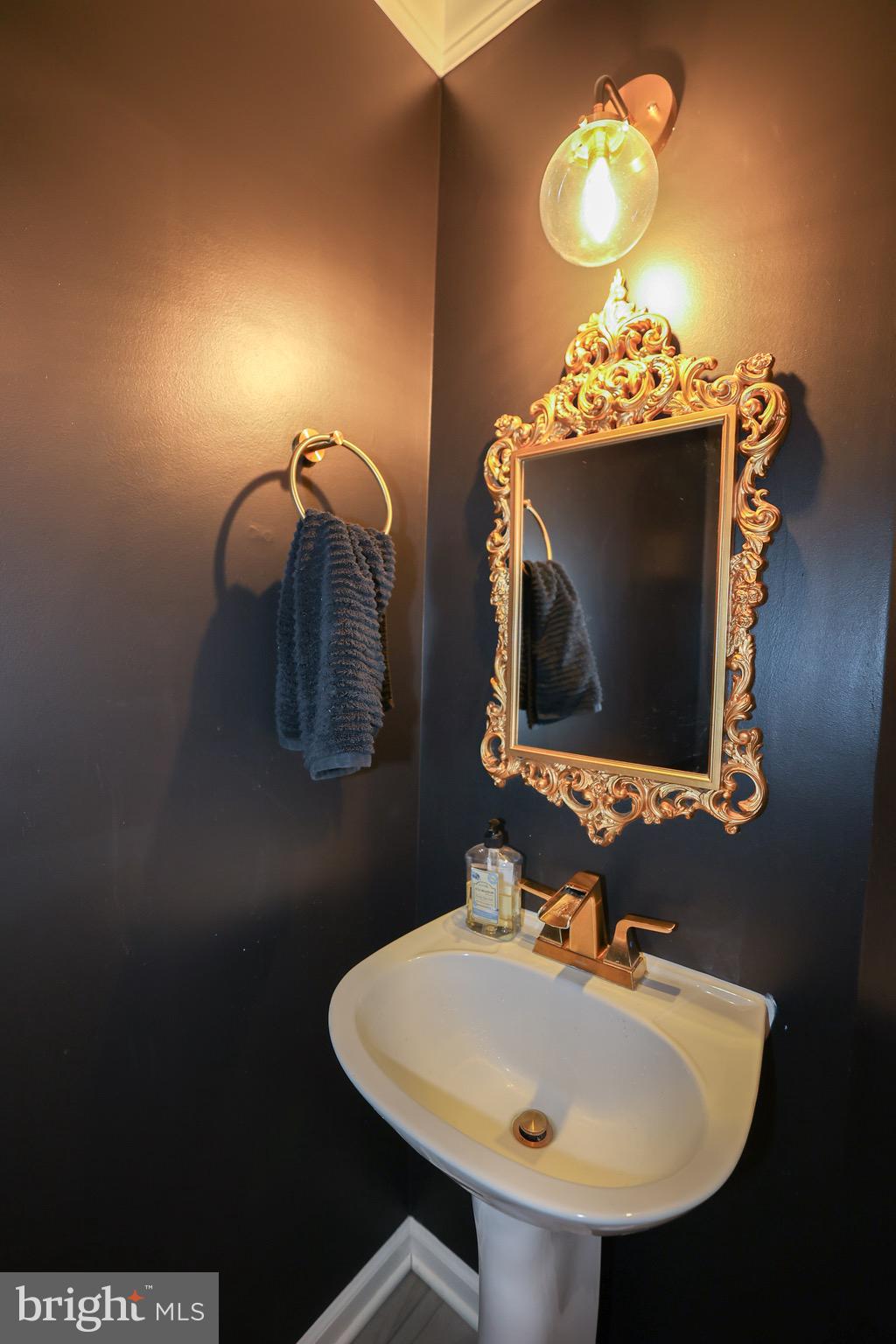 POTOMAC LAKES - Residential