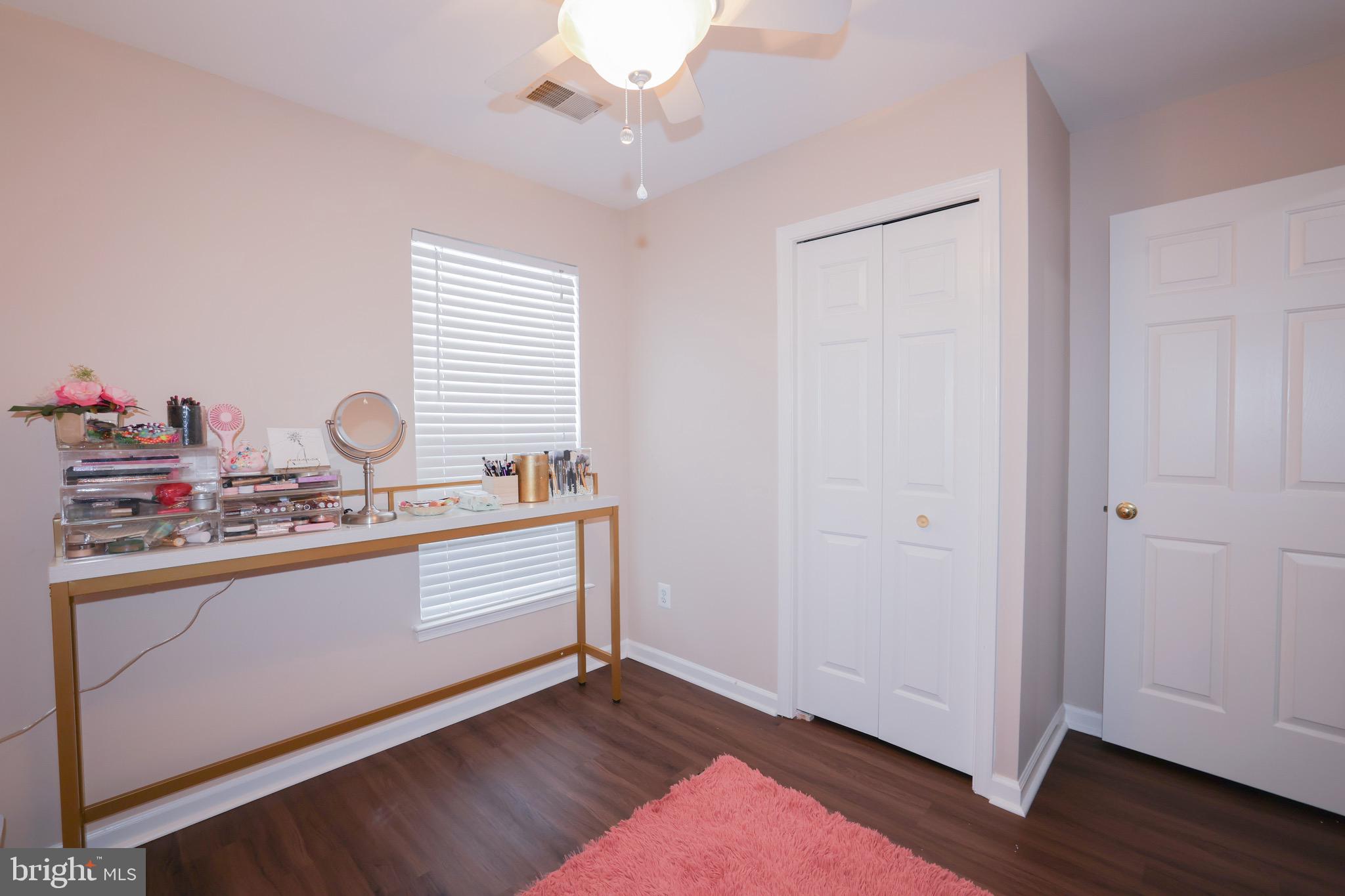 POTOMAC LAKES - Residential