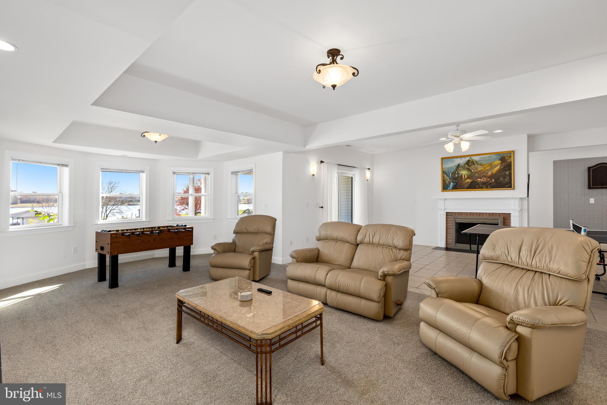 TWIN OAKS - Residential