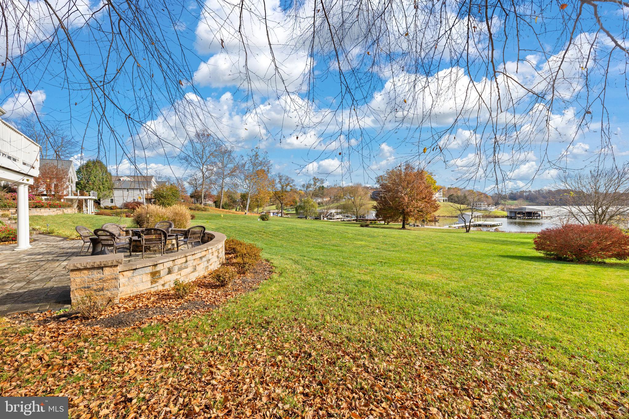 TWIN OAKS - Residential