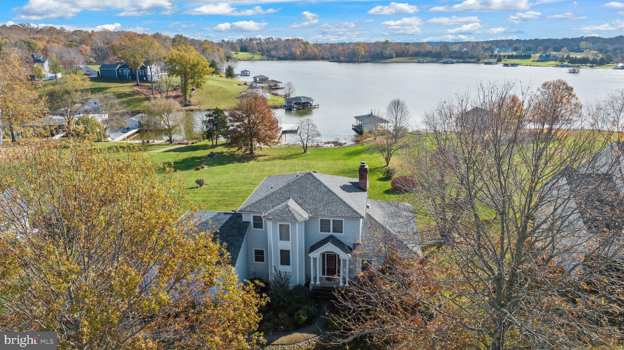 TWIN OAKS - Residential