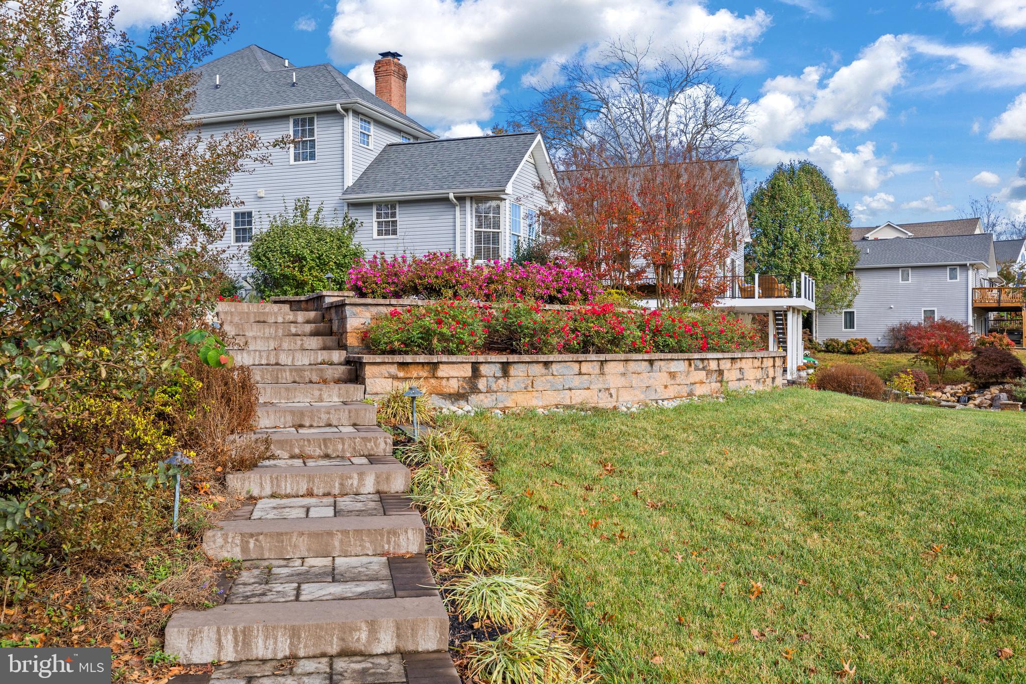 TWIN OAKS - Residential