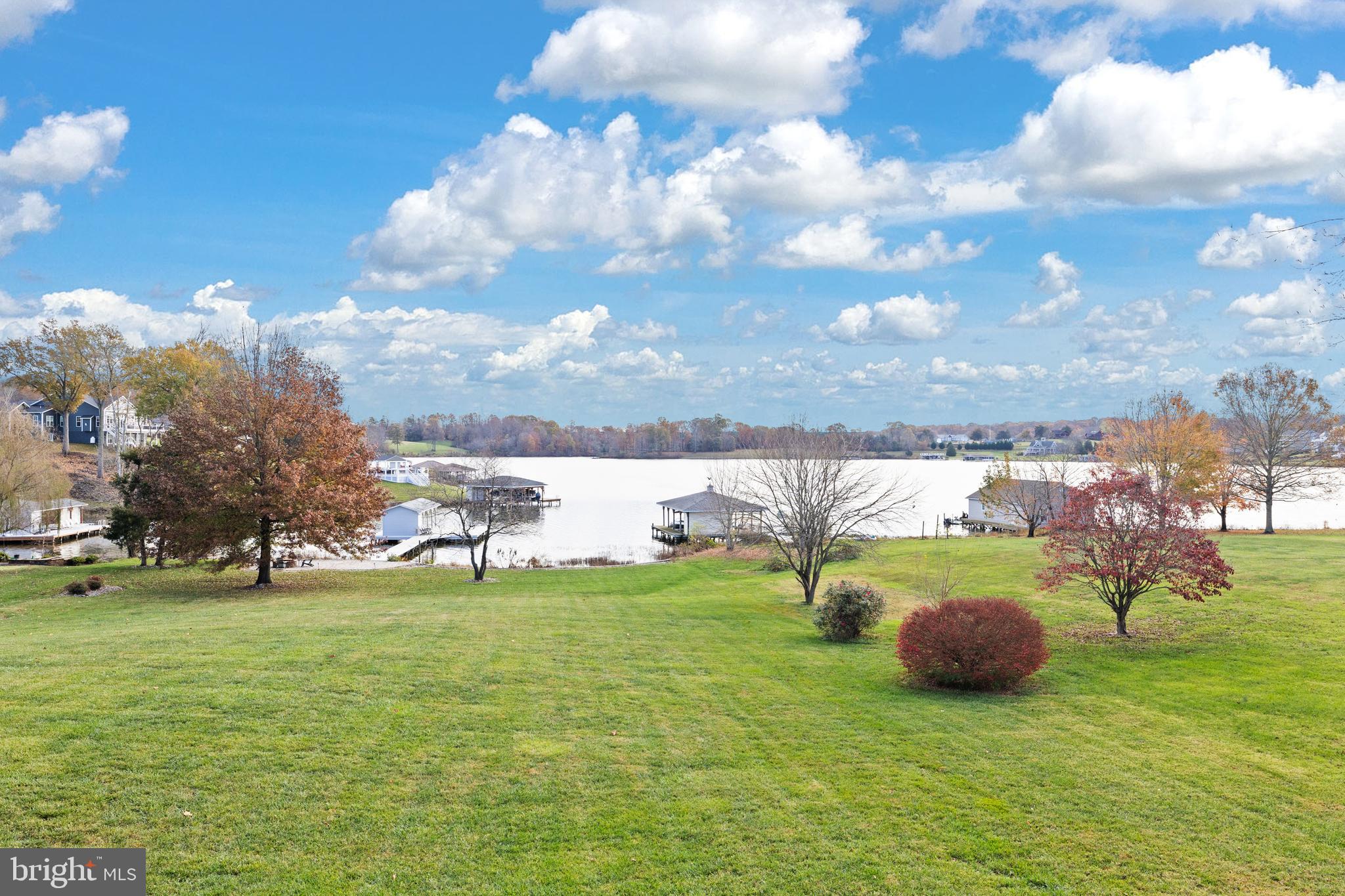 TWIN OAKS - Residential