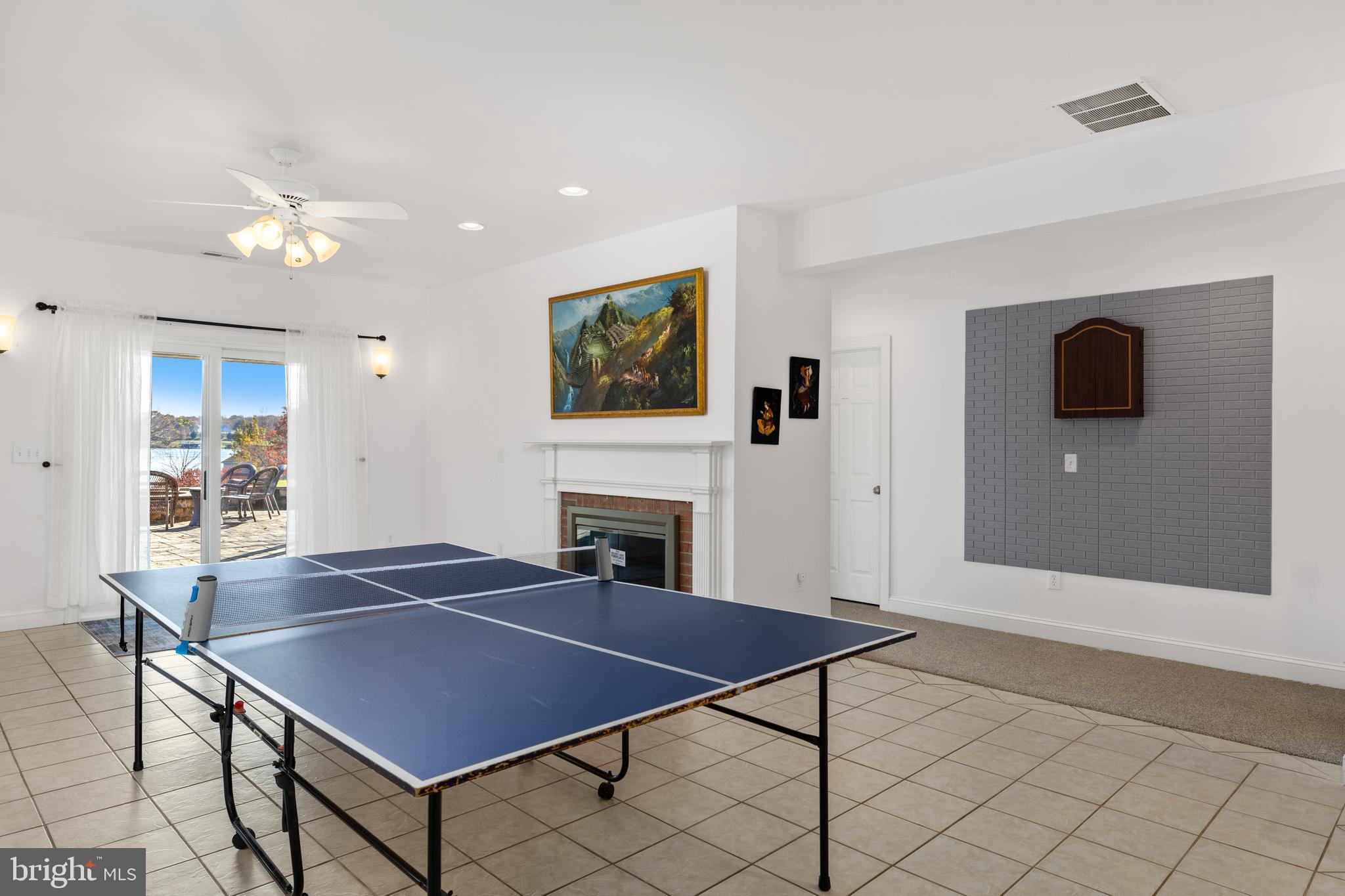 TWIN OAKS - Residential