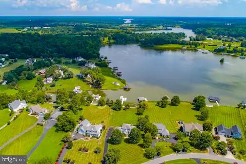 TWIN OAKS - Residential