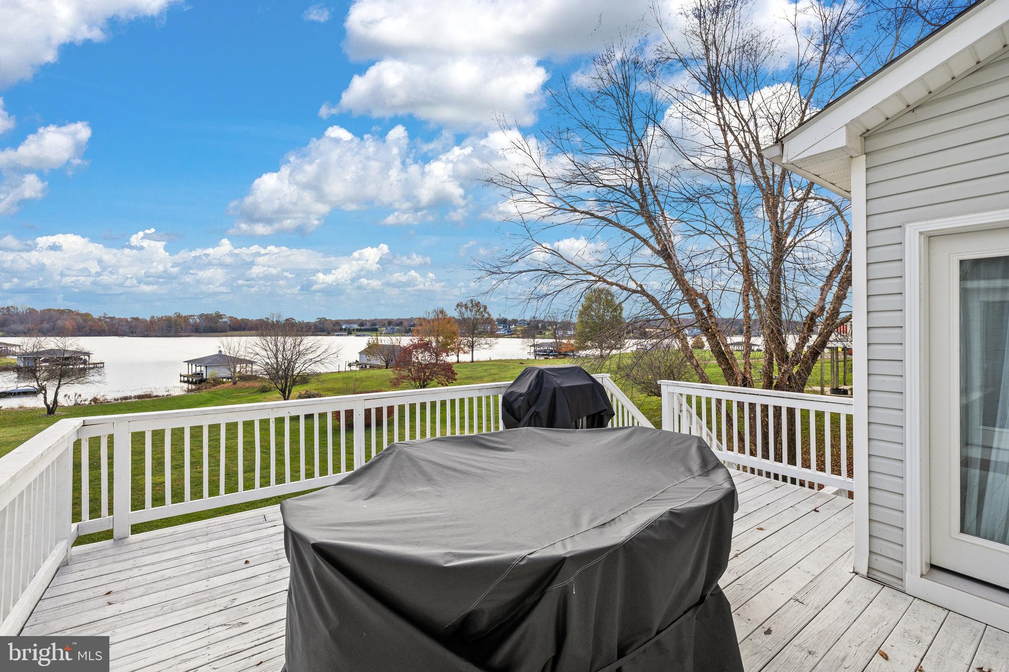 TWIN OAKS - Residential